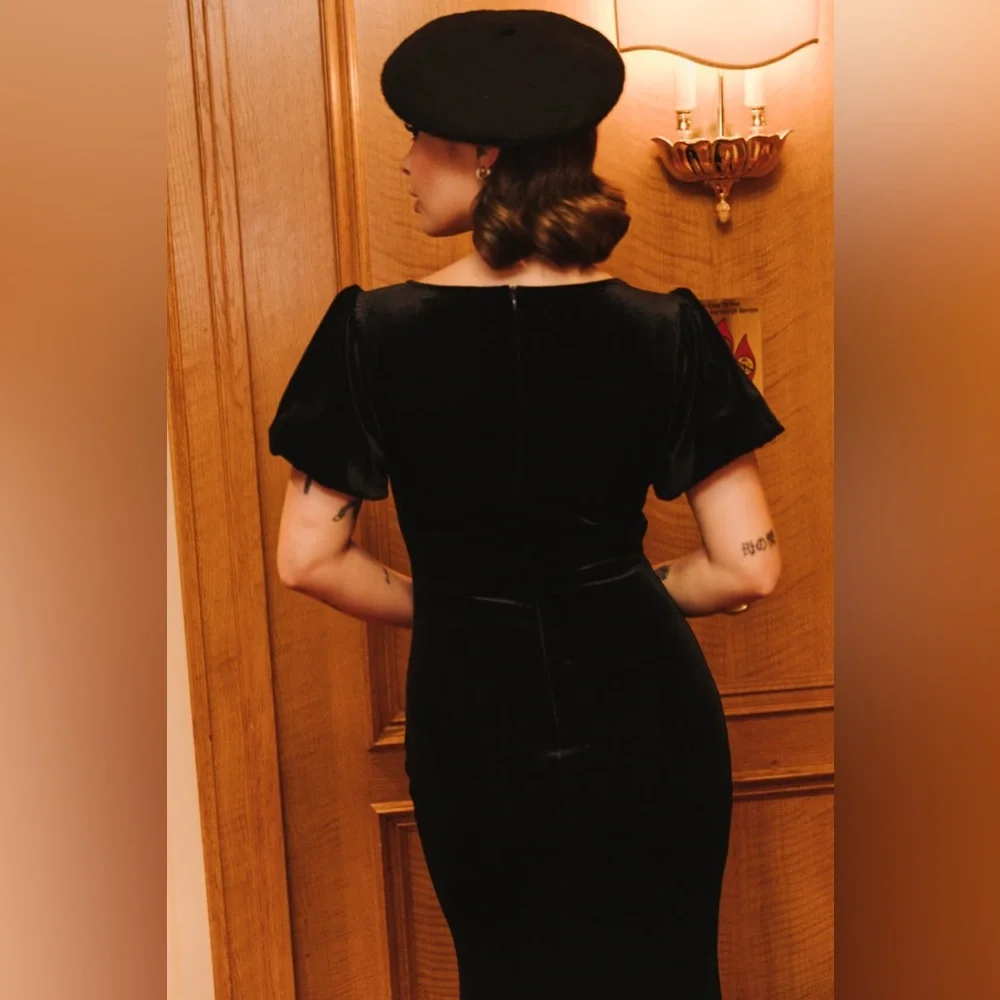 NWT Black Maxi velvet dress size medium - Picture 4 of 4